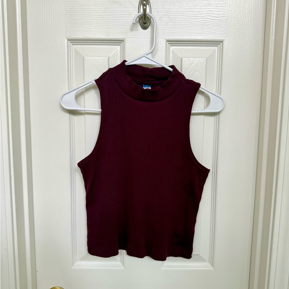 Old Navy Sleeveless Burgundy Top for Monochromatic Suit